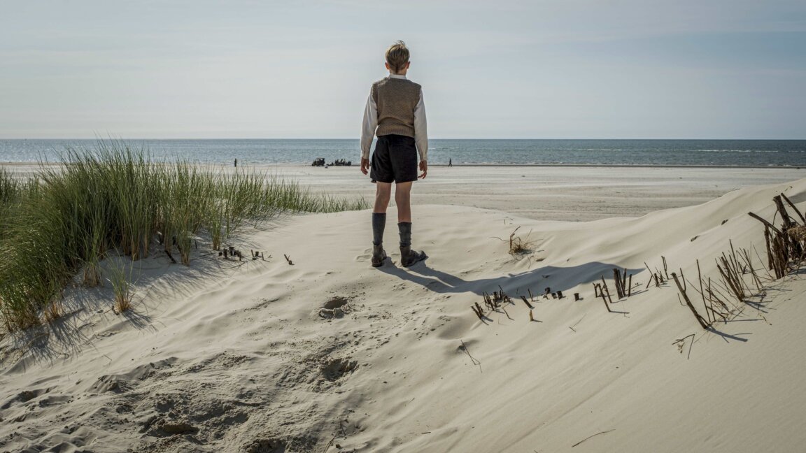 57_BetaFilm_Amrum_copyright__c_bombero_international_GmbH_Co_KG_Rialto_Film_GmbH_Warner_Bros_Entertainment_GmbH_Gordon_Timpen
