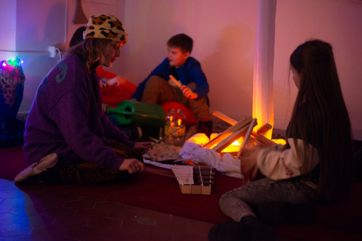 Pozor, padá omítka!