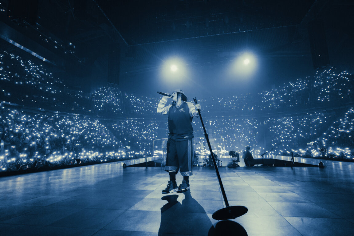 billie-eilish-seattle-climate-pledge-arena-by-henry-hwu-1