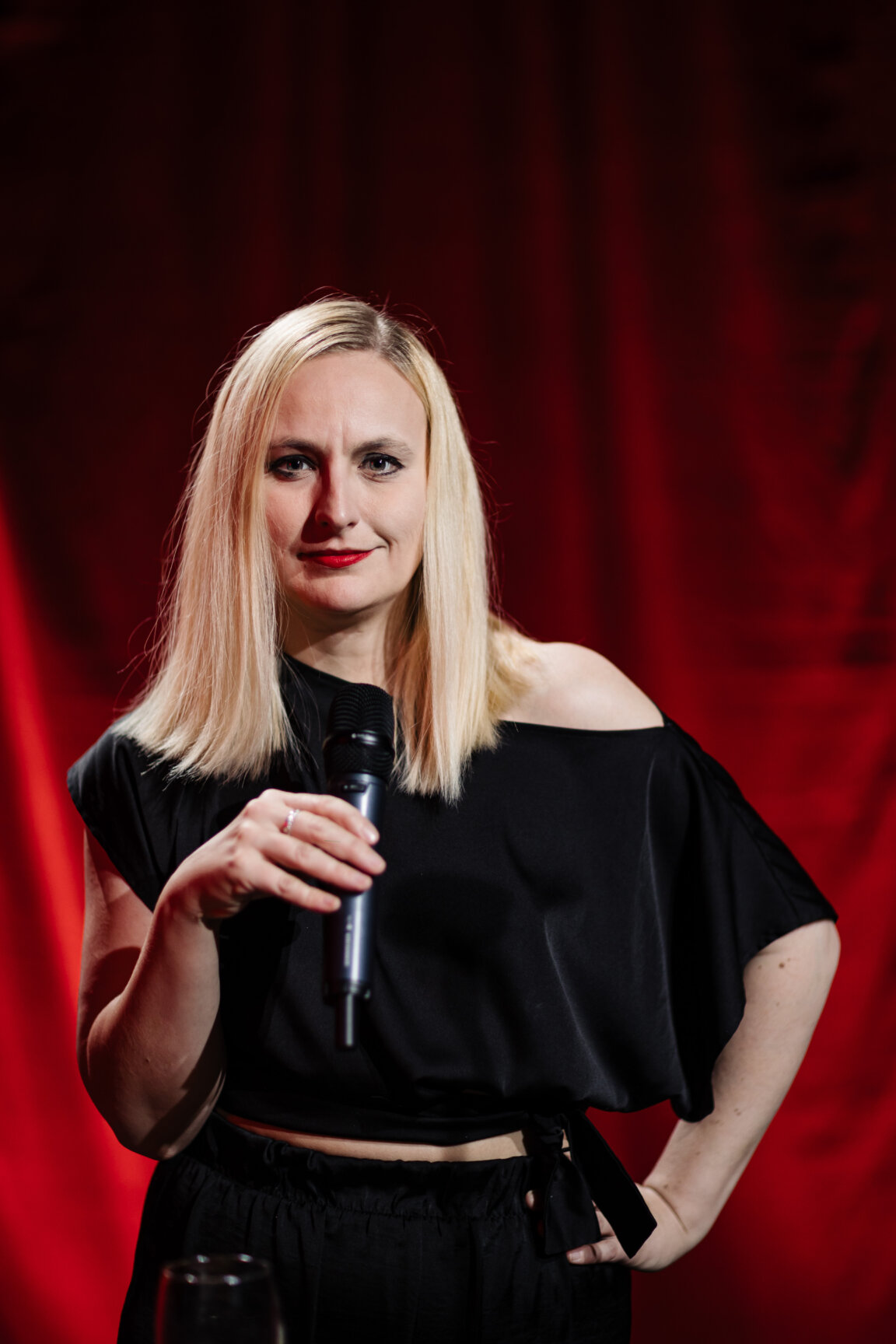 Historky z&nbsp;Tinderu – Stand Up Show